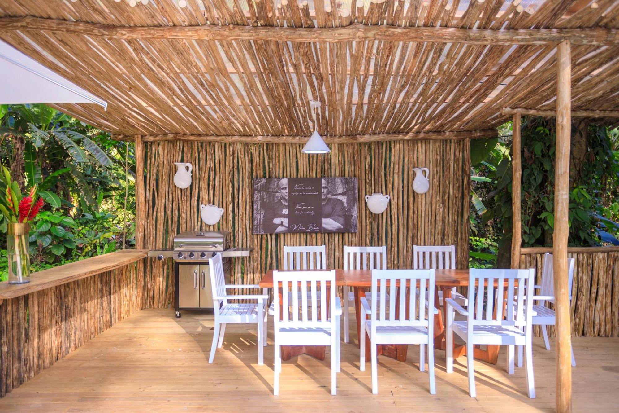 Le Cameleon Boutique Hotel Puerto Viejo de Talamanca Exterior foto